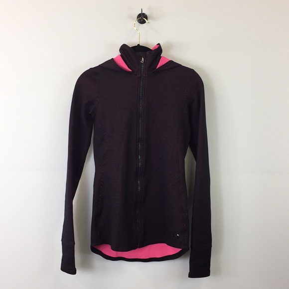 under armour jacket with thumb holes